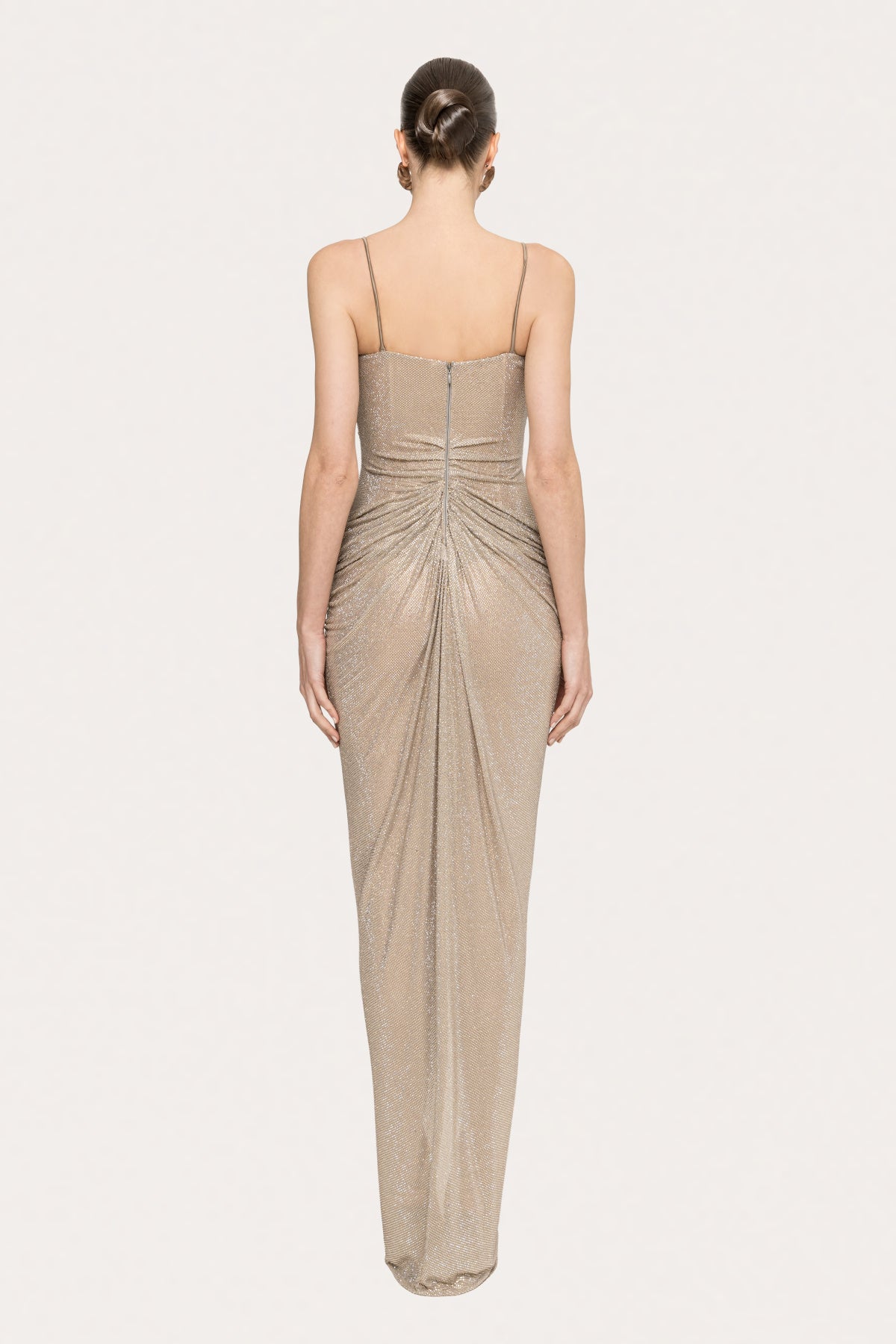 abito lungo in tulle 