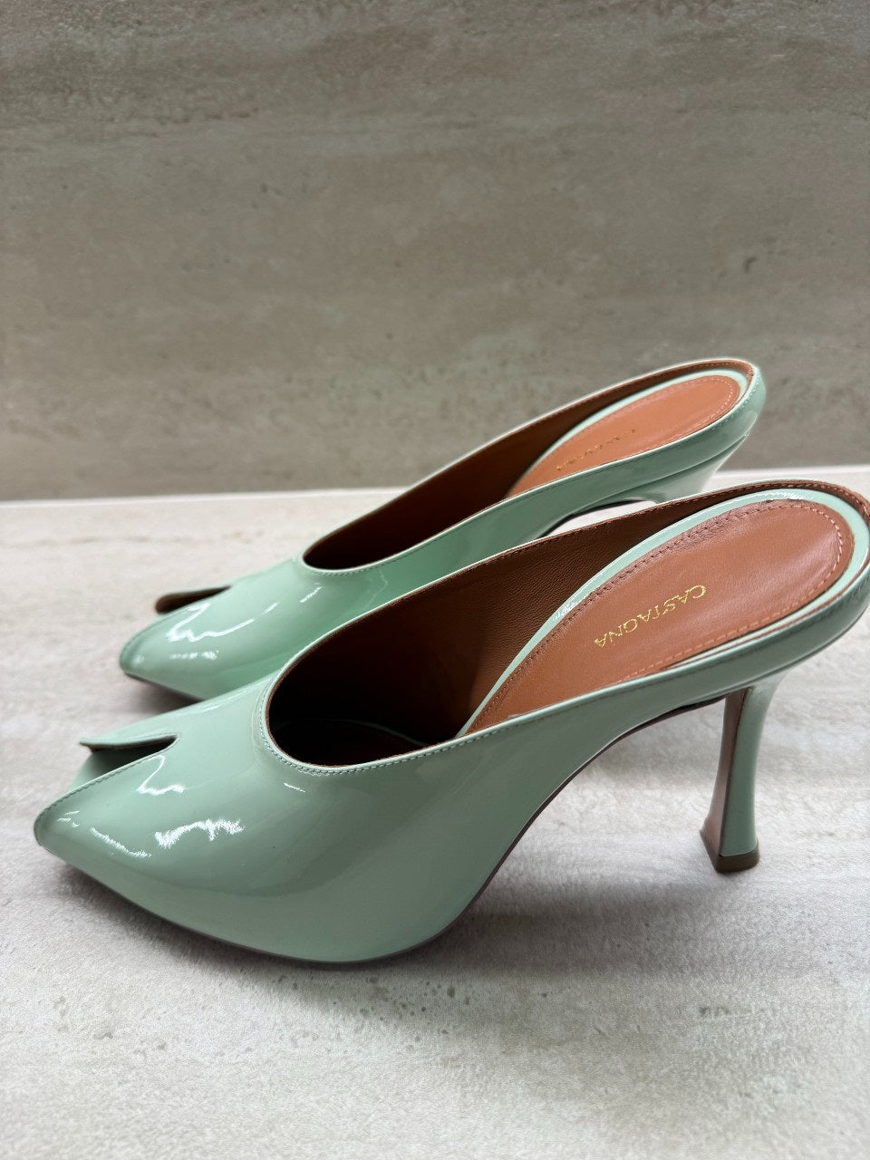 Mule Aldo Castagna in vernice verde menta 