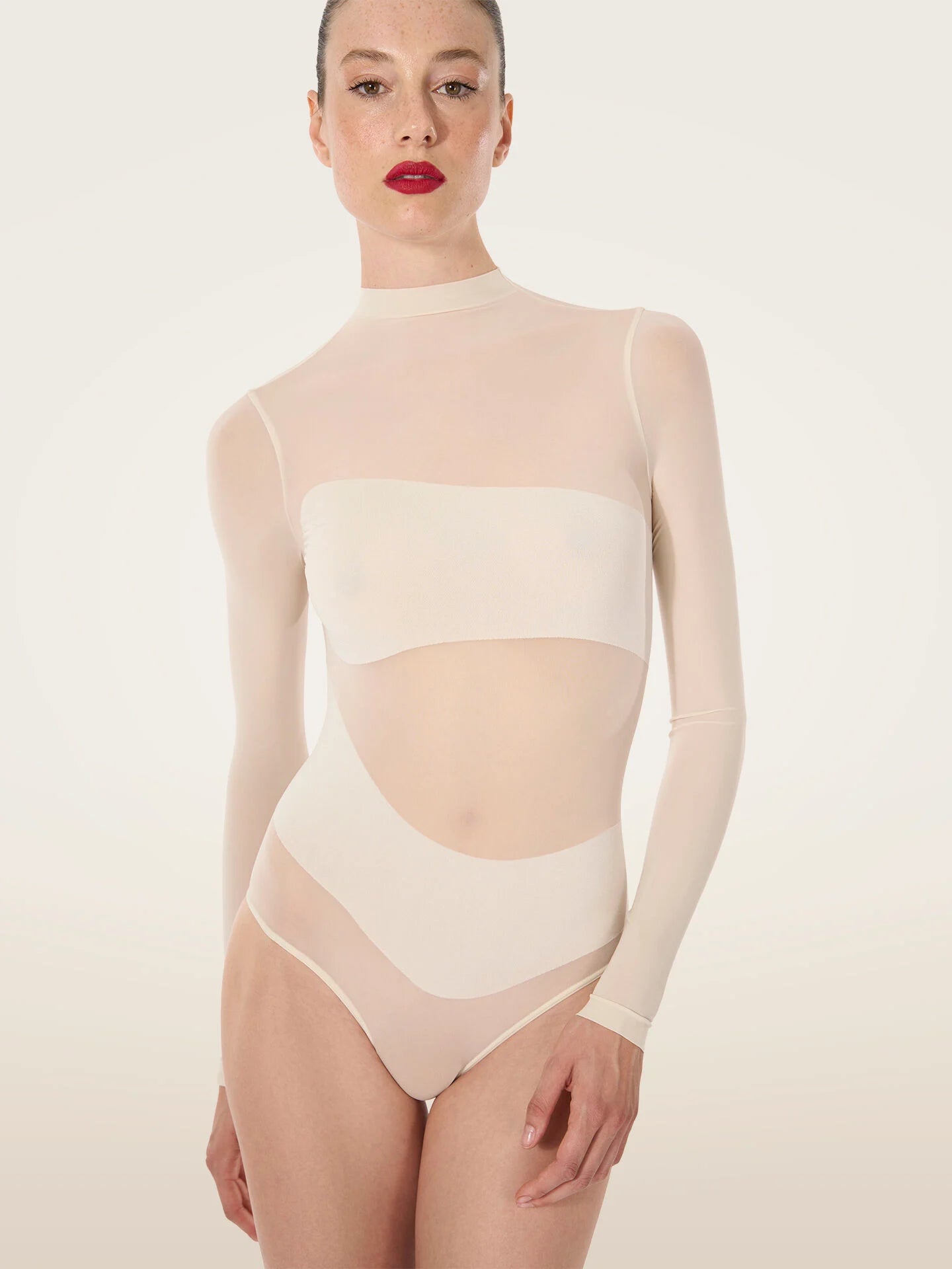 body string a maniche lunghe 
