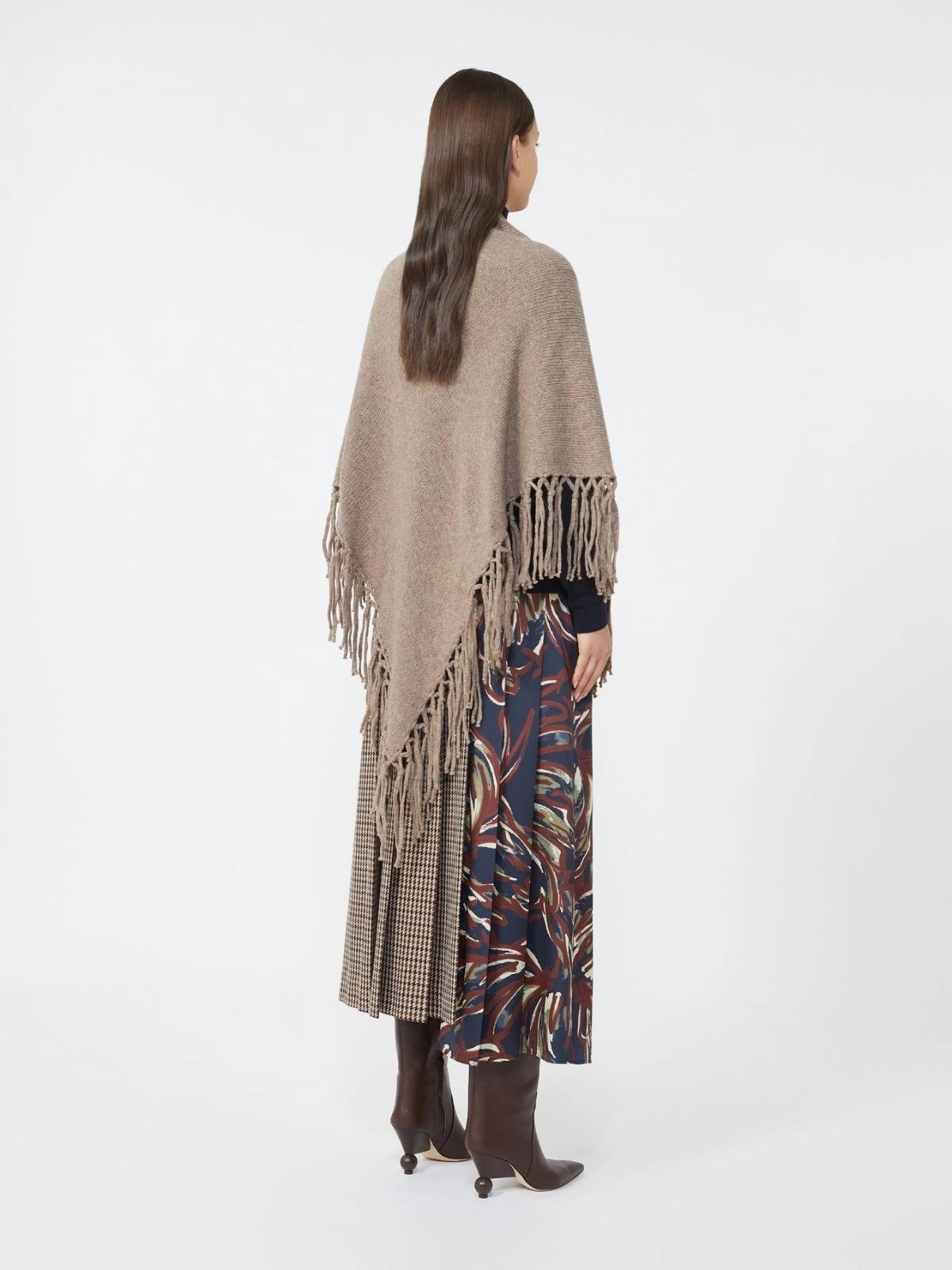 Scialle in lana con frange TORNADO006 MAXMARA