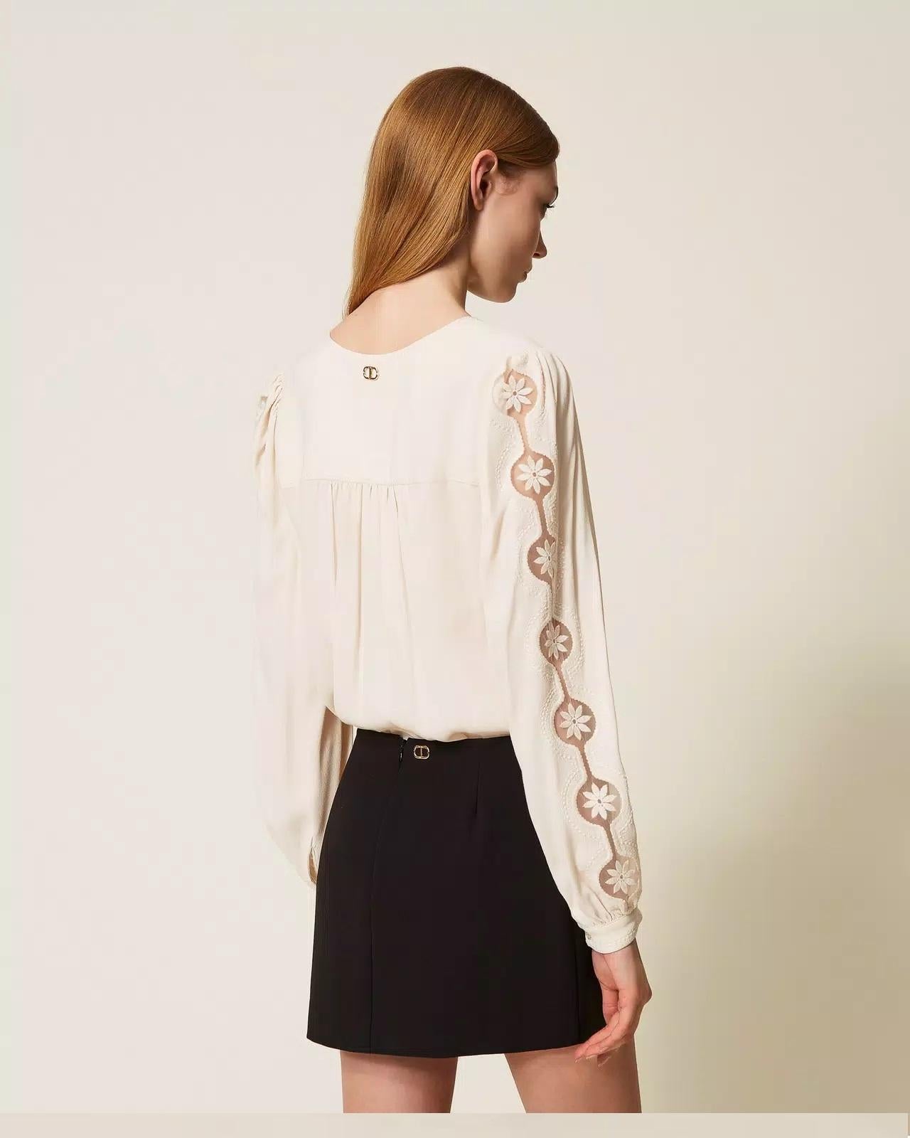 Minigonna in crêpe cady con fiocco TP2305000 TWINSET