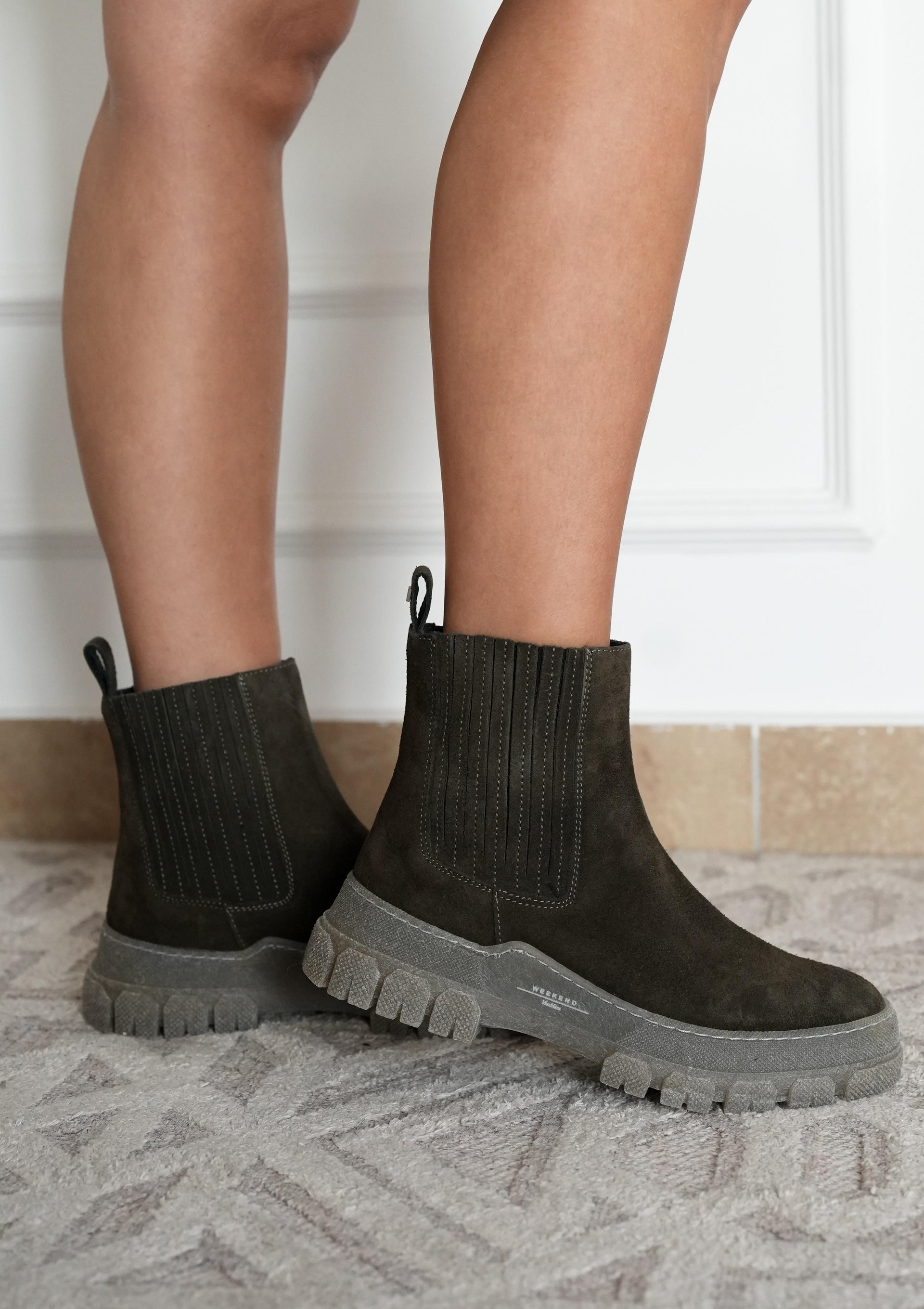 Chelsea boot in pelle scamosciata GENEPI006 MAXMARA