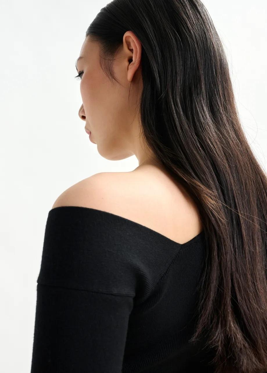 Maglione nero a costine con scollo asimmetrico IMERIC000 ESSENTIEL