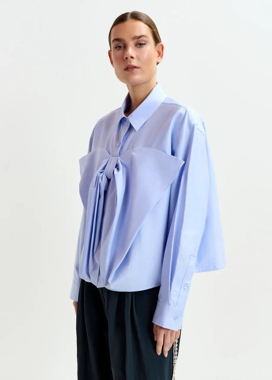 Camicia in misto cotone azzurra con fiocco IBOW022 ESSENTIEL