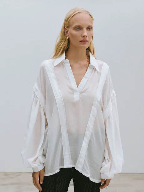 Camicia dal design minimal e sofisticato 
