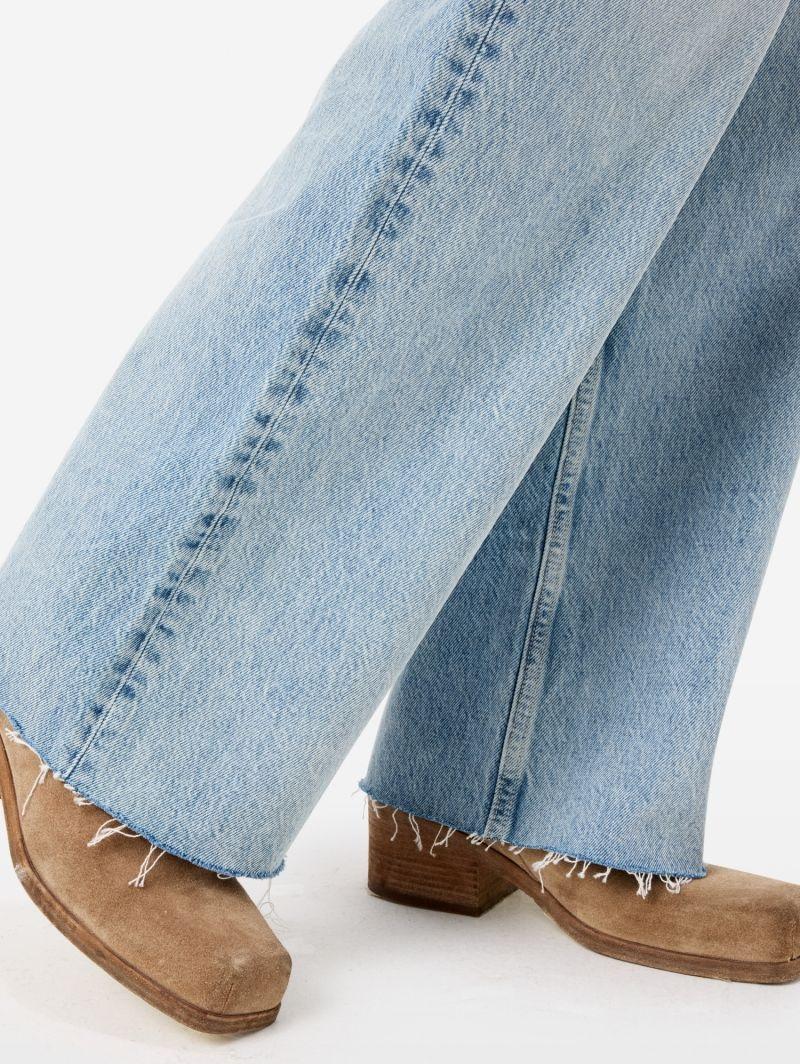 jeans leg light 