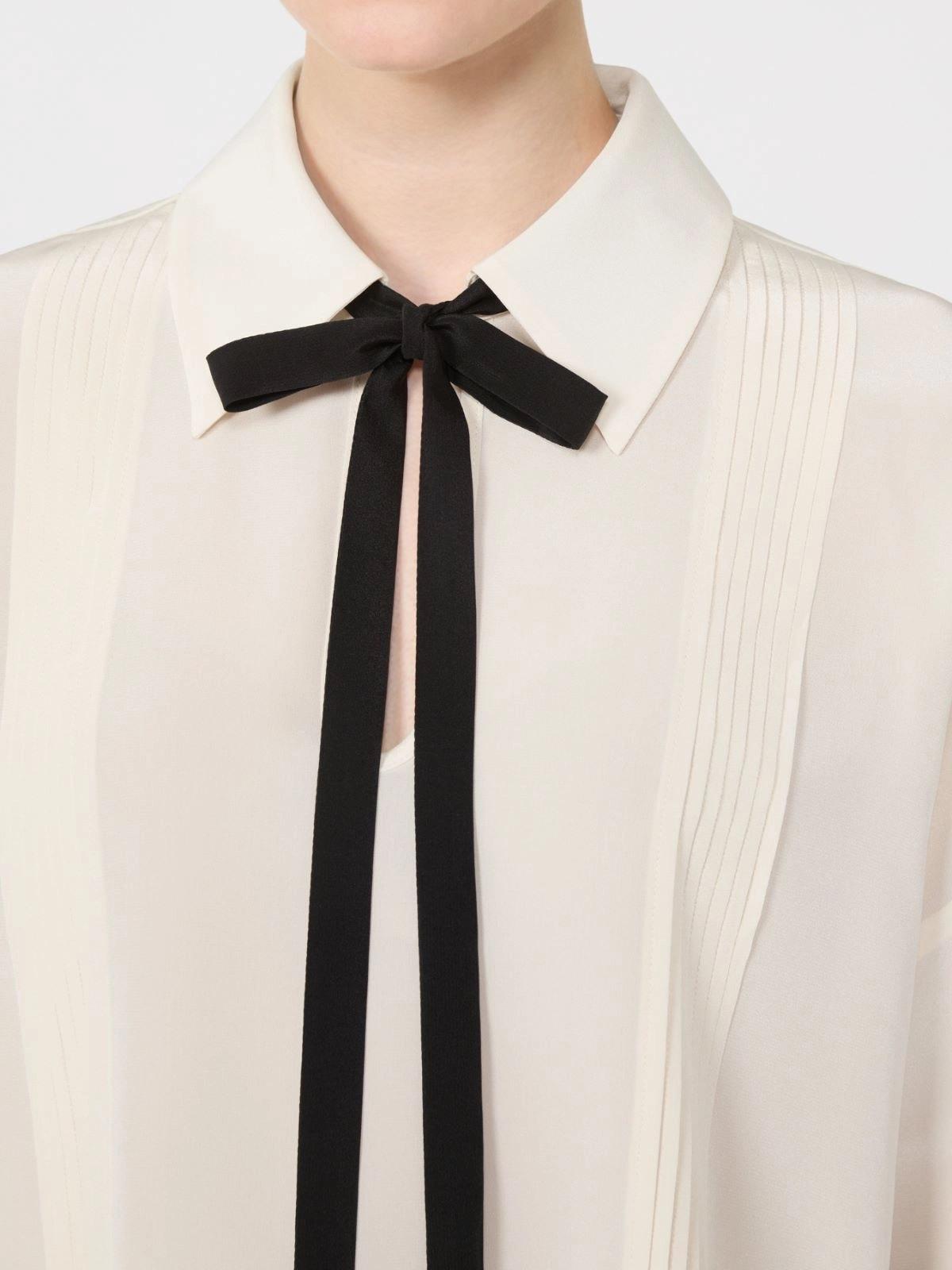 camicia in seta 
