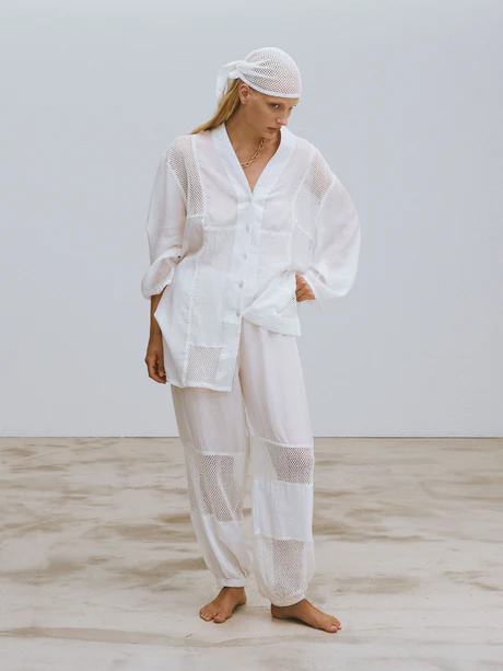 Camicia oversize dalla silhouette fluida 