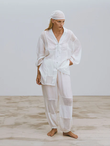 Camicia oversize dalla silhouette fluida 