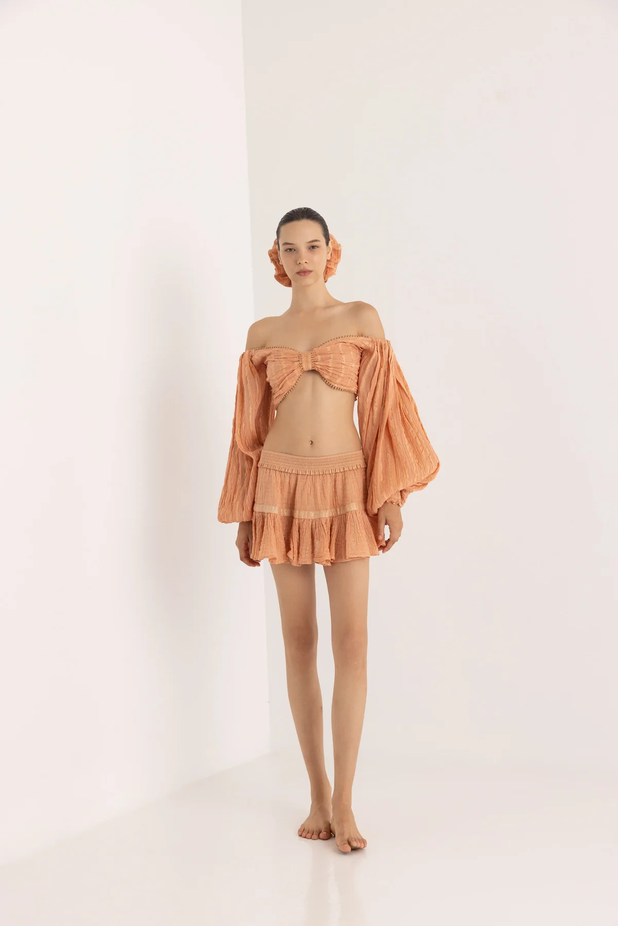 top crop con manica lunga a sbuffo 