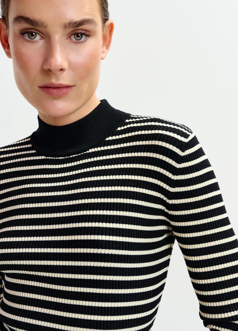 Maglione a righe nero e bianco. IFRANCIS000 ESSENTIEL