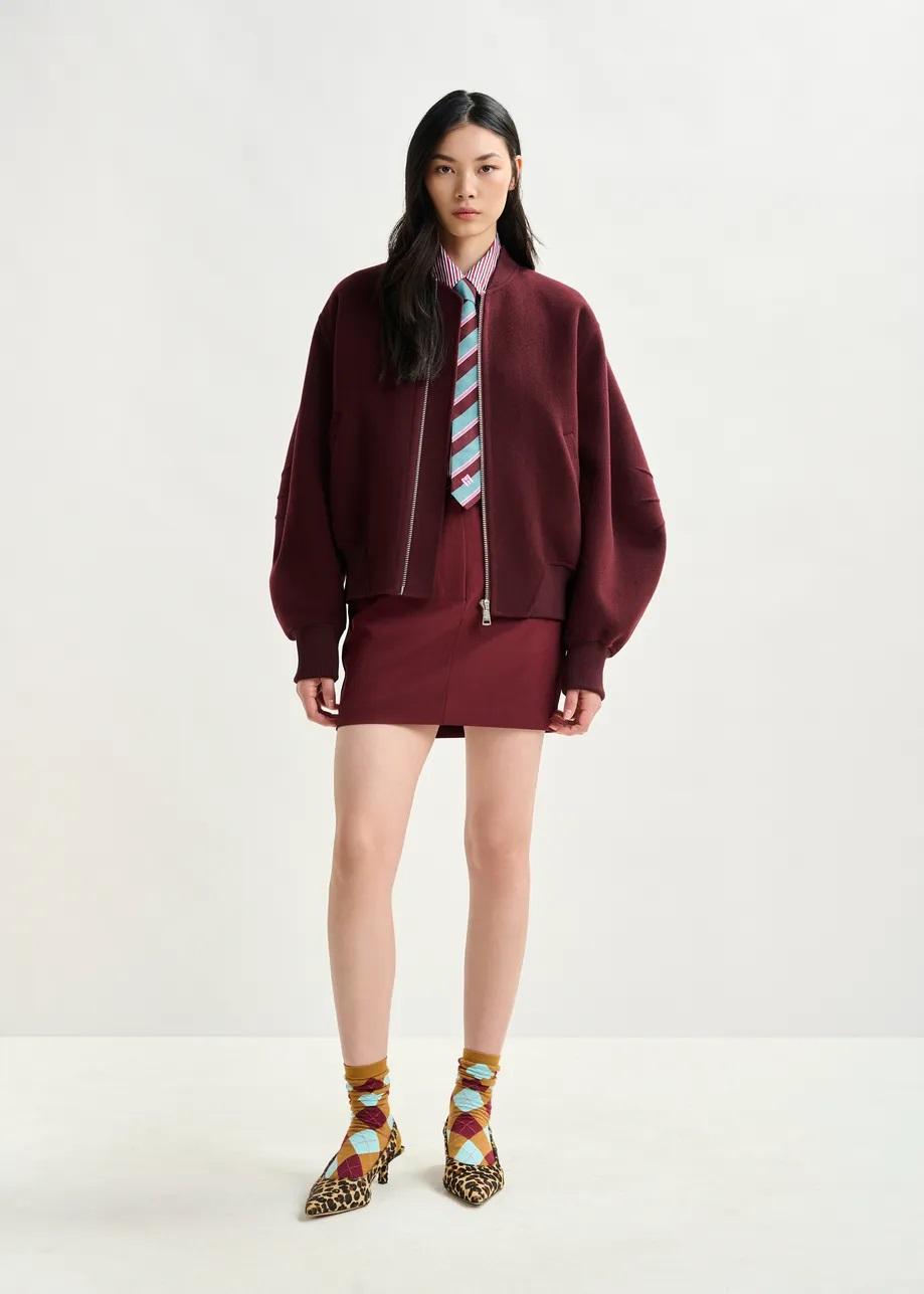 Cravatta a righe blu, bordeaux e rosa con logo "E". IGOSSIP002 ESSENTIEL